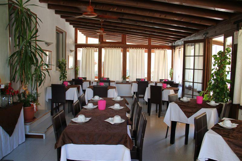 Albergo Al Pescatore Brenzone sul Garda Esterno foto