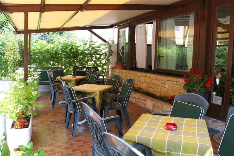 Albergo Al Pescatore Brenzone sul Garda Esterno foto